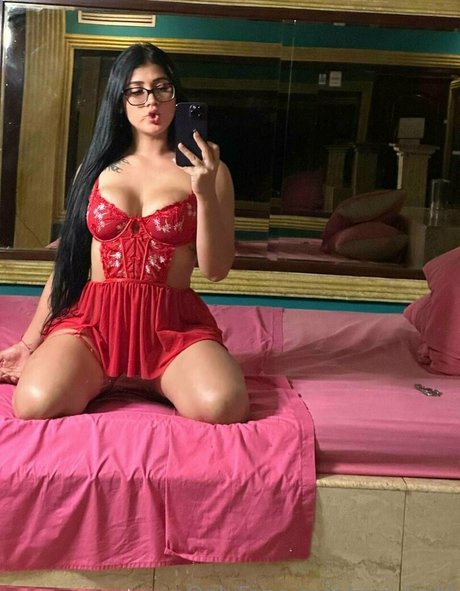 Foto di nudo di fuga di OnlyFans di Annykalif