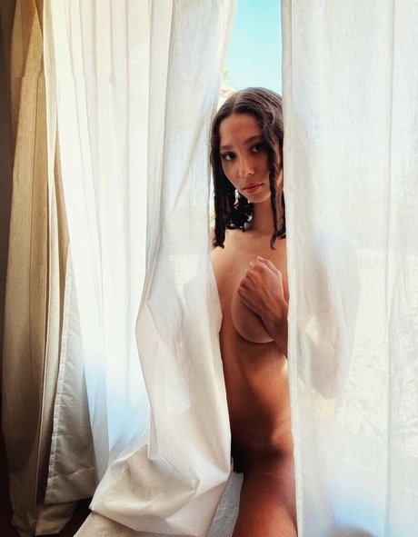 Foto di nudo di fuga di OnlyFans di Maia Serena