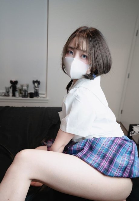 Foto di nudo di fuga di OnlyFans di Hong Kong Doll