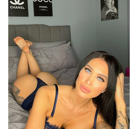 Foto di nudo di fuga di OnlyFans di Lisaashay