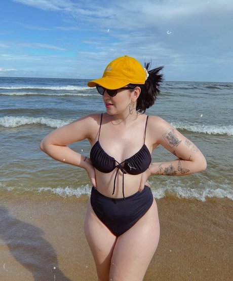 Foto di nudo di fuga di OnlyFans di Bella Sant Asmr