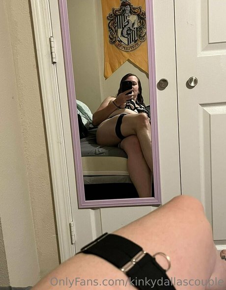 Foto di nudo di fuga di OnlyFans di Kinkydallascouple