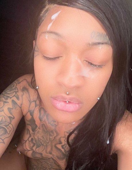 Foto di nudo di fuga di OnlyFans di Kayyso