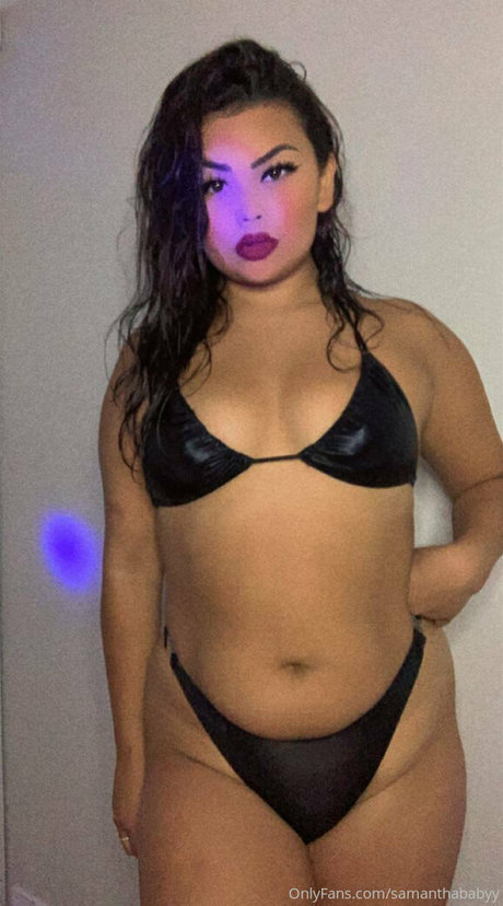 Foto di nudo di fuga di OnlyFans di Samanthababyy