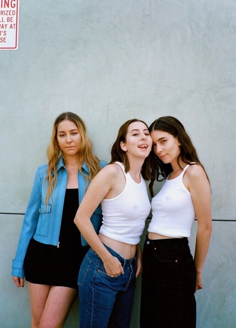 Haim Sisters