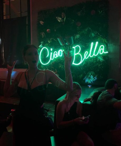 Foto di nudo di fuga di OnlyFans di Emilia Dettorre