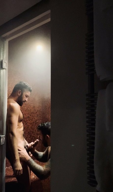 Foto di nudo di fuga di OnlyFans di Leobear