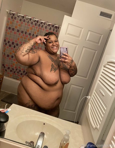 Foto di nudo di fuga di OnlyFans di Justfat