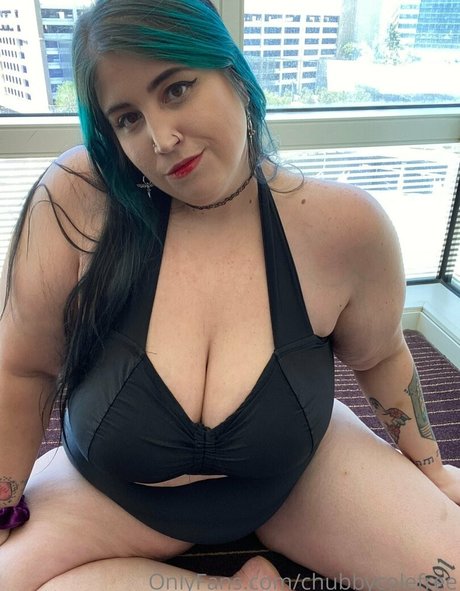 Foto di nudo di fuga di OnlyFans di Chubbycolefree