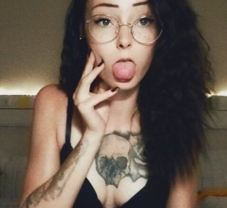 Littlemissnaughty