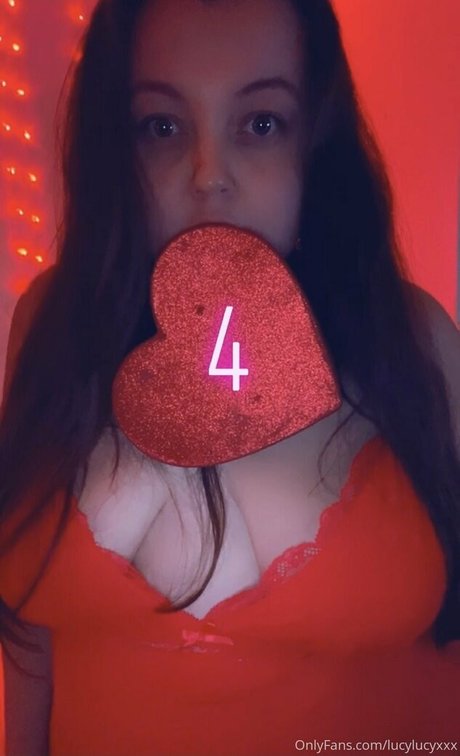 Foto di nudo di fuga di OnlyFans di Lucylucyxxx