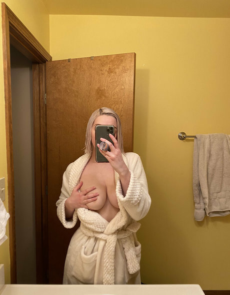 Foto di nudo di fuga di OnlyFans di Sabrinaslaays