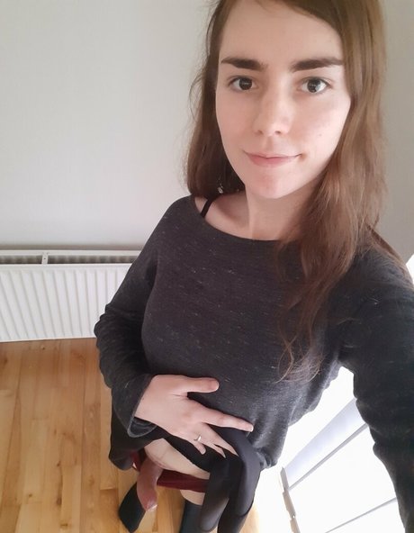 Foto di nudo di fuga di OnlyFans di Dovelark