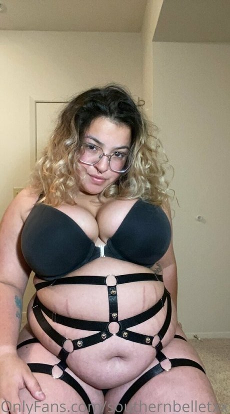 Foto di nudo di fuga di OnlyFans di Southernbelletxx