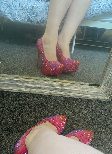Foxiefeetfetish