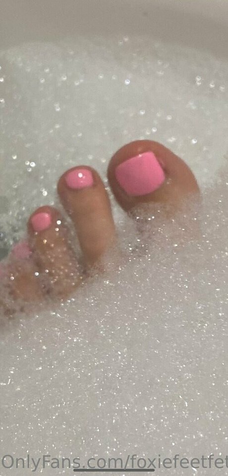 Foto di nudo di fuga di OnlyFans di Foxiefeetfetish