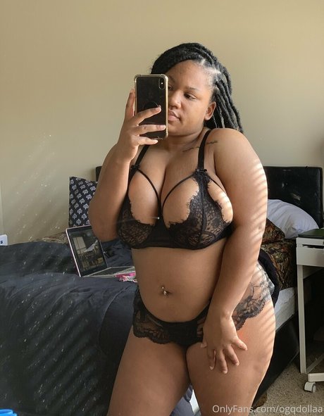 Foto di nudo di fuga di OnlyFans di Leavenowplz