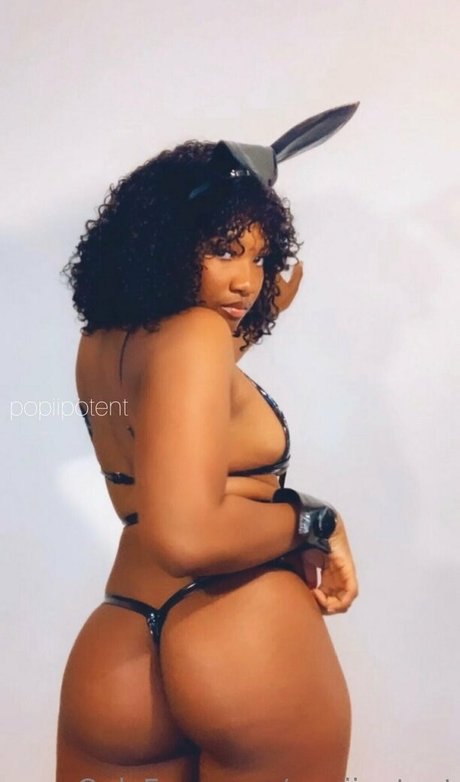 Foto di nudo di fuga di OnlyFans di Popiipotent