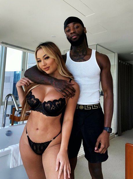 Foto di nudo di fuga di OnlyFans di Realkingnasir
