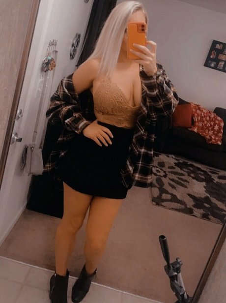 Foto di nudo di fuga di OnlyFans di Xxkinkykandixx