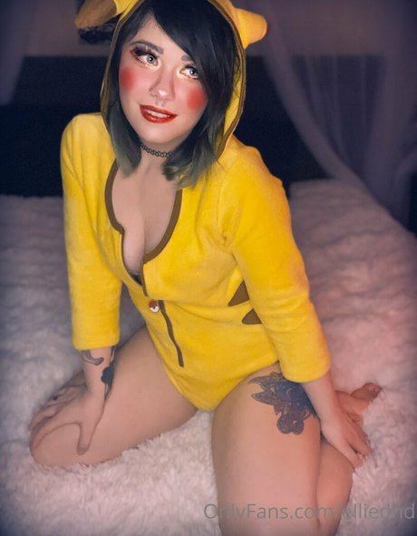 Foto di nudo di fuga di OnlyFans di Elliednd