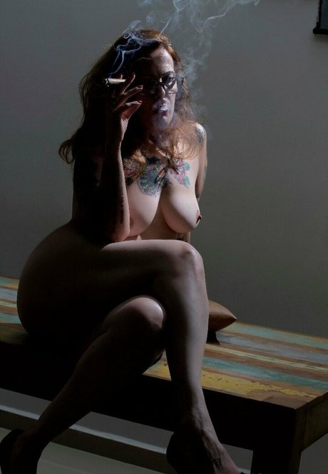 Ladysmokerqueen