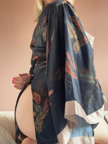 Foto di nudo di fuga di OnlyFans di Cheekychichi