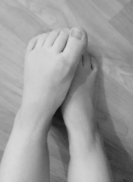 Foto di nudo di fuga di OnlyFans di Feet4u