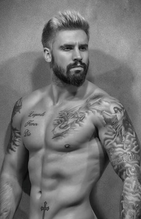 Foto di nudo di fuga di OnlyFans di Josefkurka