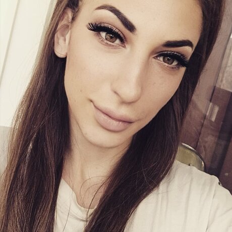 Foto di nudo di fuga di OnlyFans di Aleksandra