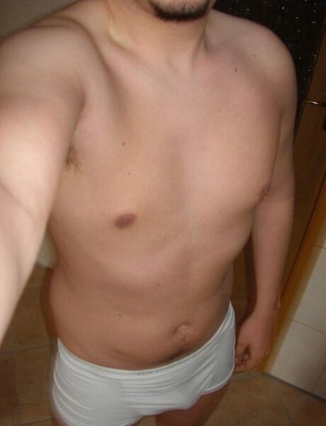 Foto di nudo di fuga di OnlyFans di Henry