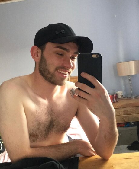 Foto di nudo di fuga di OnlyFans di Dirty Dylan 
