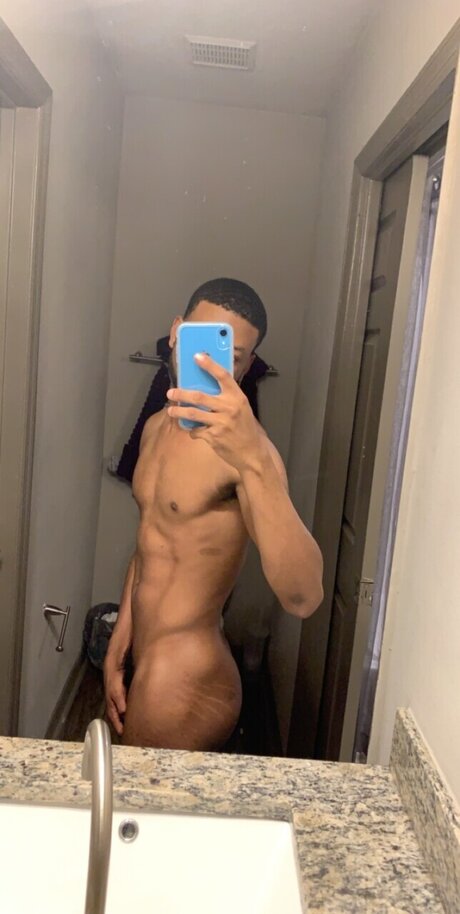 Foto di nudo di fuga di OnlyFans di Onebadyellow