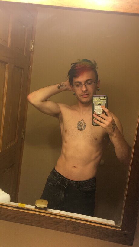 Foto di nudo di fuga di OnlyFans di Sadboi