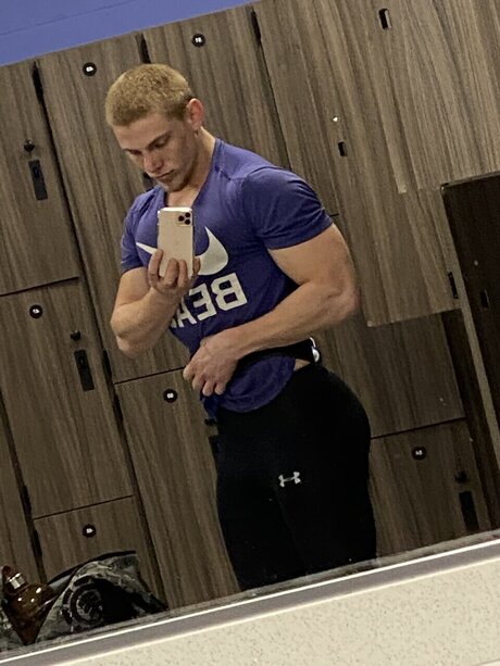 Foto di nudo di fuga di OnlyFans di Chris