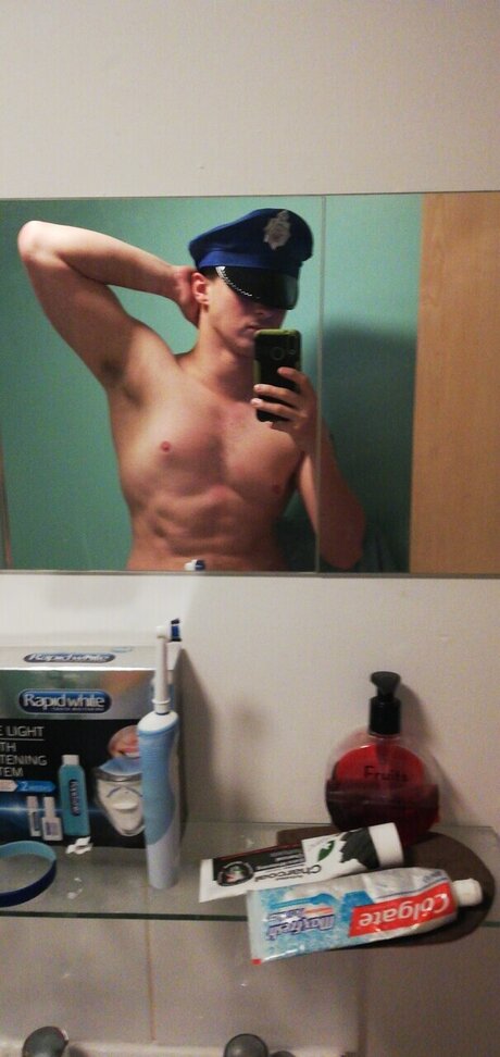 Foto di nudo di fuga di OnlyFans di Alex