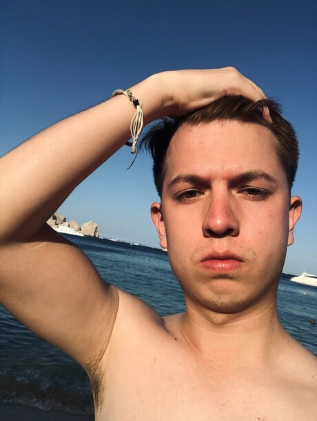 Foto di nudo di fuga di OnlyFans di Zepedalan