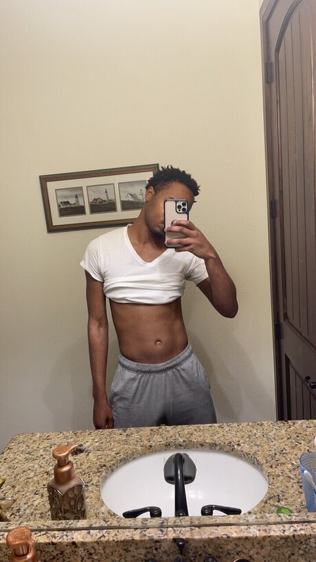 Foto di nudo di fuga di OnlyFans di Za