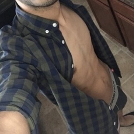 Foto di nudo di fuga di OnlyFans di Hung Latin Twink