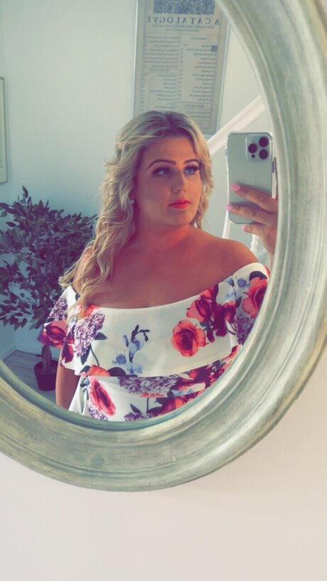 Foto di nudo di fuga di OnlyFans di Chantal