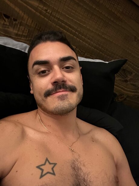 Foto di nudo di fuga di OnlyFans di Apollo Knight