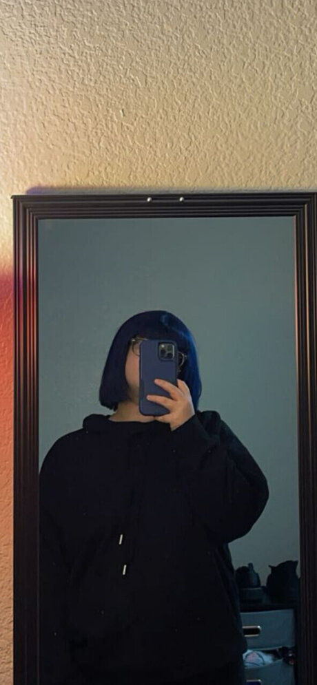 Foto di nudo di fuga di OnlyFans di Lavender