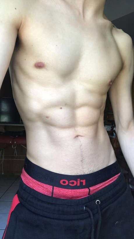 Foto di nudo di fuga di OnlyFans di Shimmy