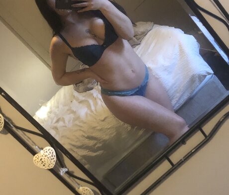 Foto di nudo di fuga di OnlyFans di Anastasia