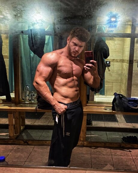Foto di nudo di fuga di OnlyFans di Jockofthunder