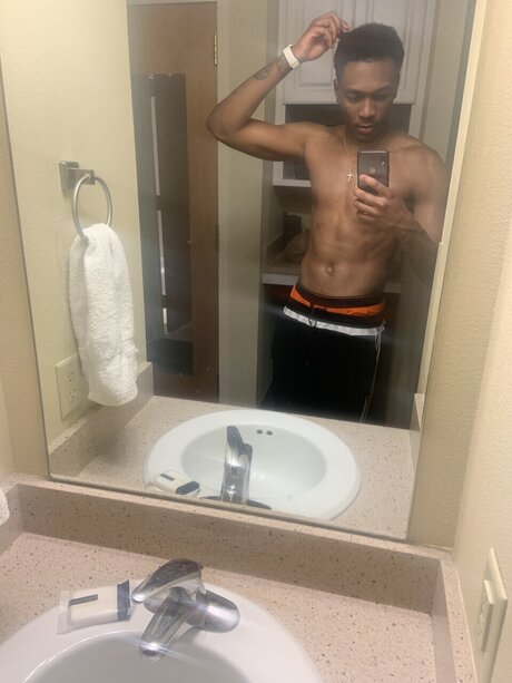 Foto di nudo di fuga di OnlyFans di Slimmyy