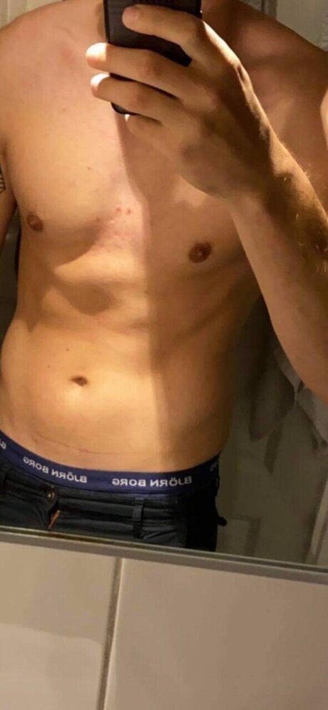 Foto di nudo di fuga di OnlyFans di Honysundgutt