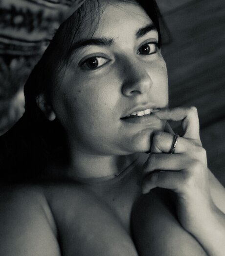 Foto di nudo di fuga di OnlyFans di Mandi