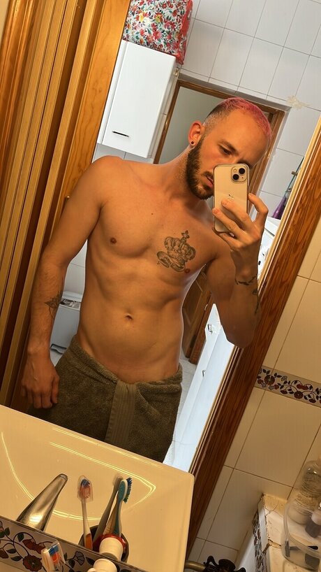 Foto di nudo di fuga di OnlyFans di Yuseph