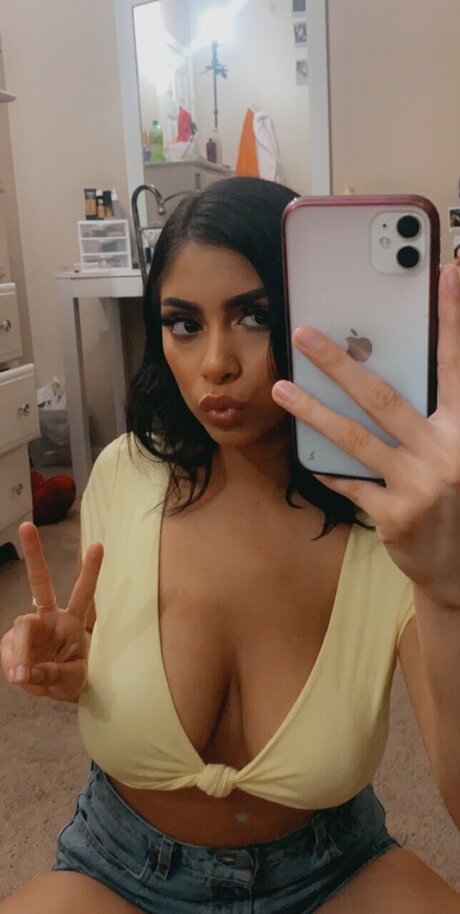 Foto di nudo di fuga di OnlyFans di Diazsenia4